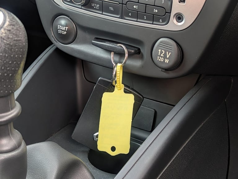 2013 Renault Megane 1.5 dCi Dynamique TomTom Euro 5 3dr COUPE Diesel Manual