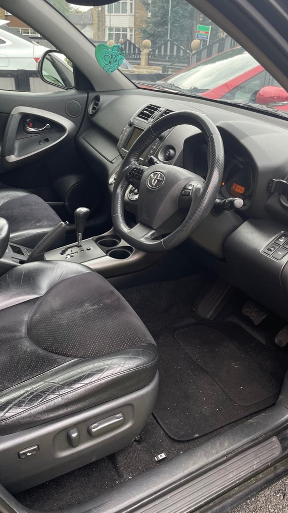 Toyota RAV 4 Automatic 2010