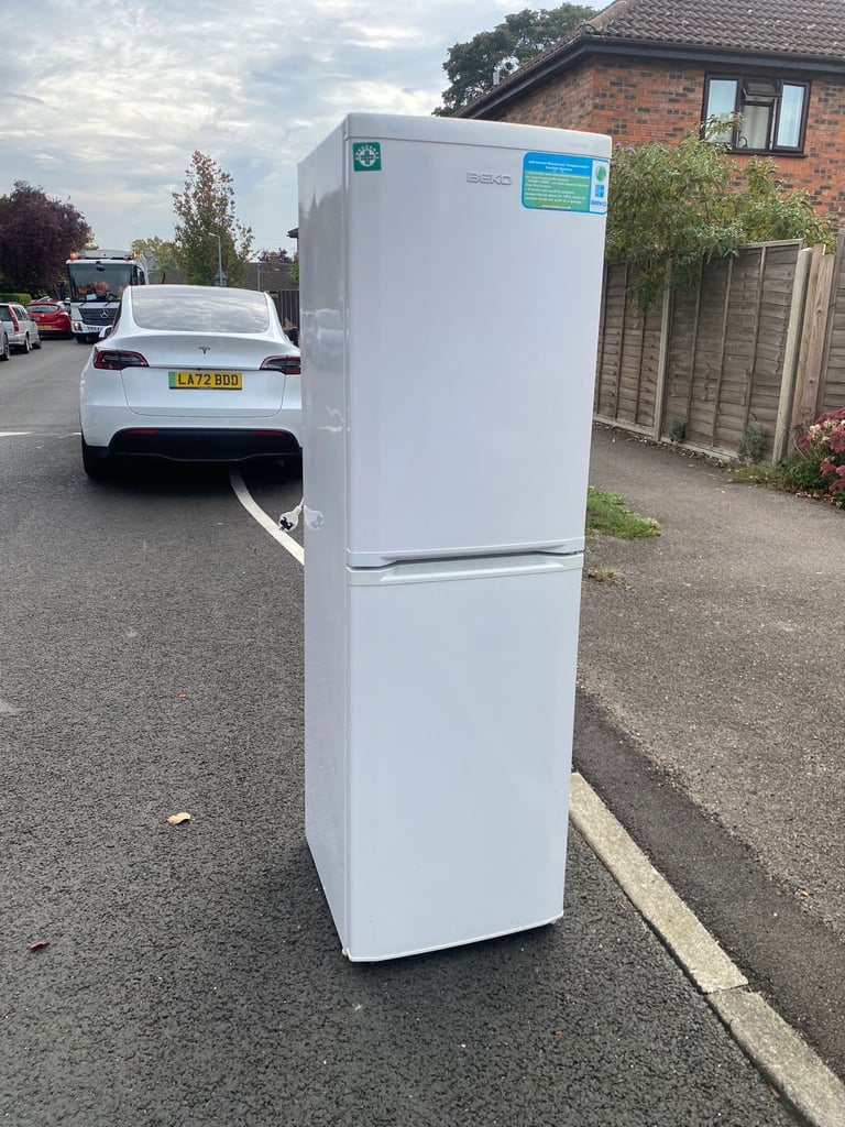 Beko tall fridge freezer for £140(we can deliver)
