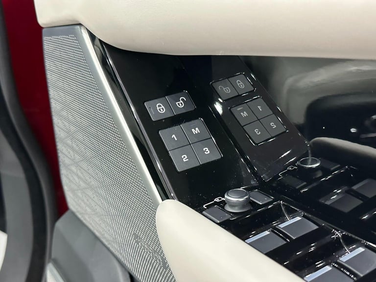 2019 Land Rover Range Rover Velar 2.0 D240 R-Dynamic HSE Auto 4WD Euro 6 (s/s) 5dr ESTATE Diesel ...