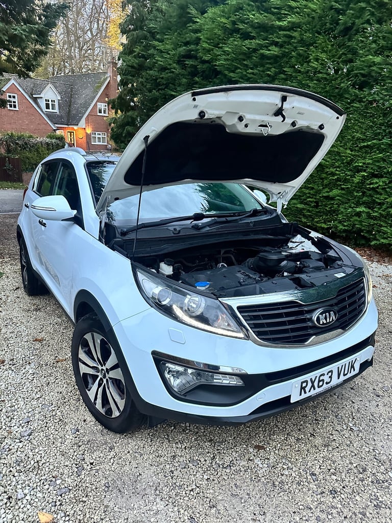 2013 Kia Sportage 1.7 CRDi ISG 3 5dr [Sat Nav] ESTATE Diesel Manual