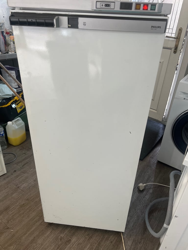 image for UPRIGHT FREEZER perfect  