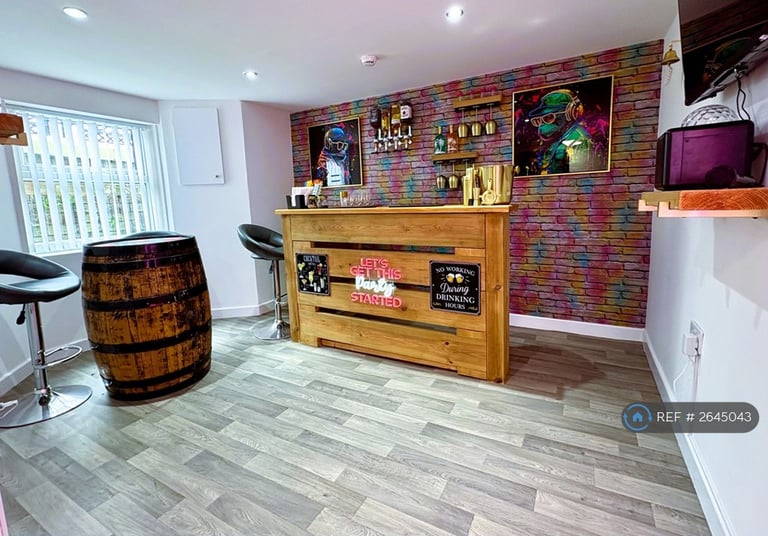 6 bedroom house in Empress Road, Liverpool, L7 (6 bed) (#2645043)