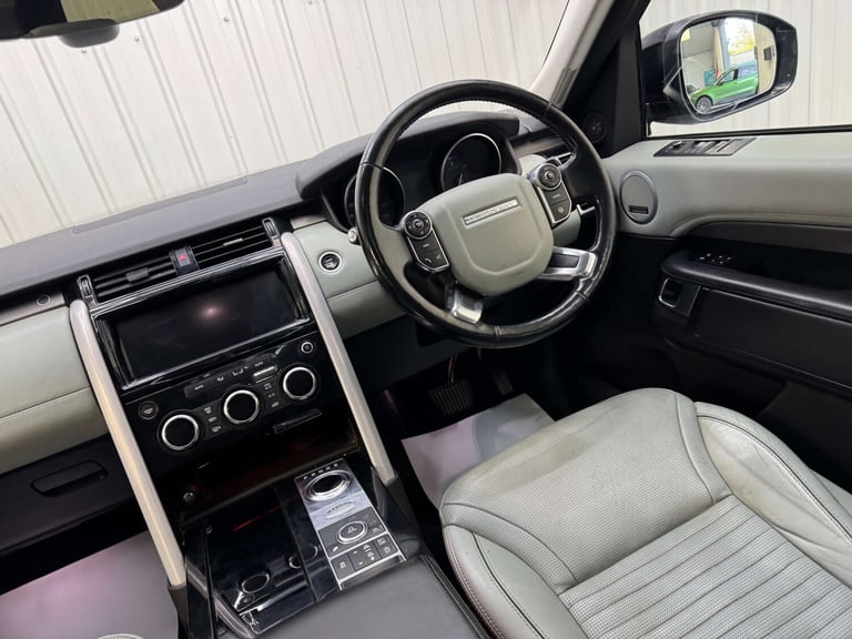 2017 Land Rover Discovery 3.0 Discovery Luxury HSE TD6 Auto 4WD 5dr SUV Diesel Automatic