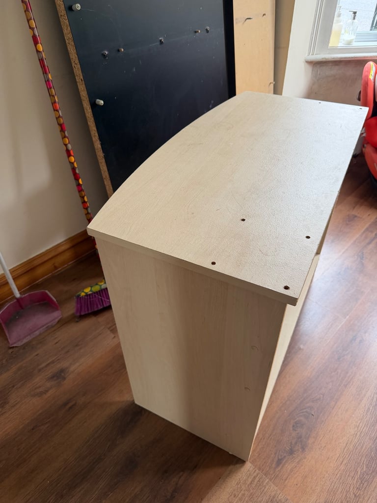 Free desk