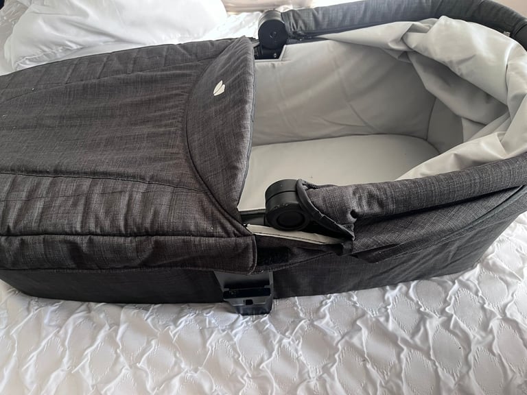 Joie travel system 