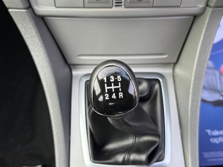 2010 Ford Focus 1.6 Zetec 5dr HATCHBACK Petrol Manual