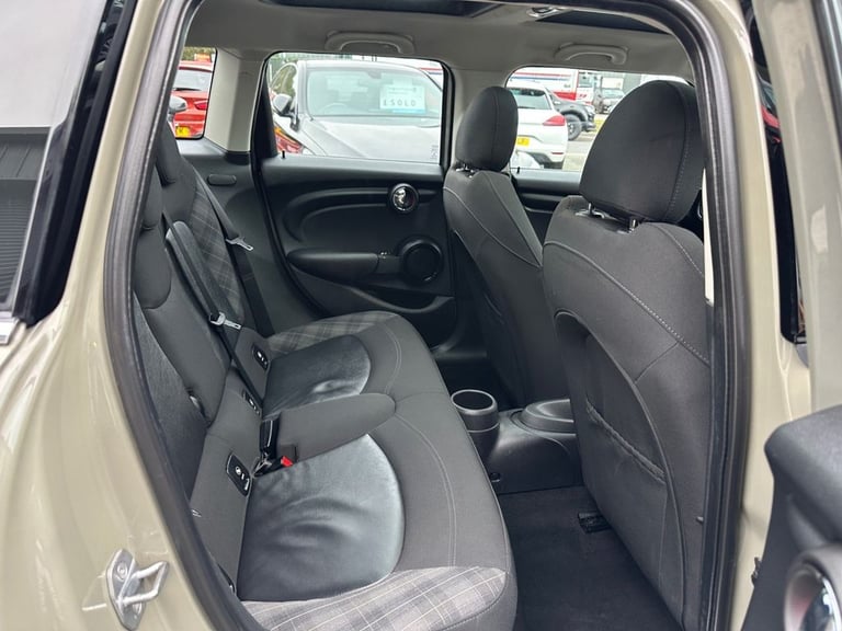 2018 MINI Hatch 1.5 Cooper Hatchback 5dr Petrol Manual Euro 6 (s/s) (136 ps) Hatchback Petrol Manual