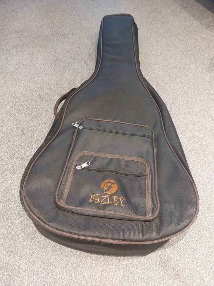 LAG Tramontane T318ACE Cutaway Electro acoustic Guitar Excellent Condition with Soft Padded Case