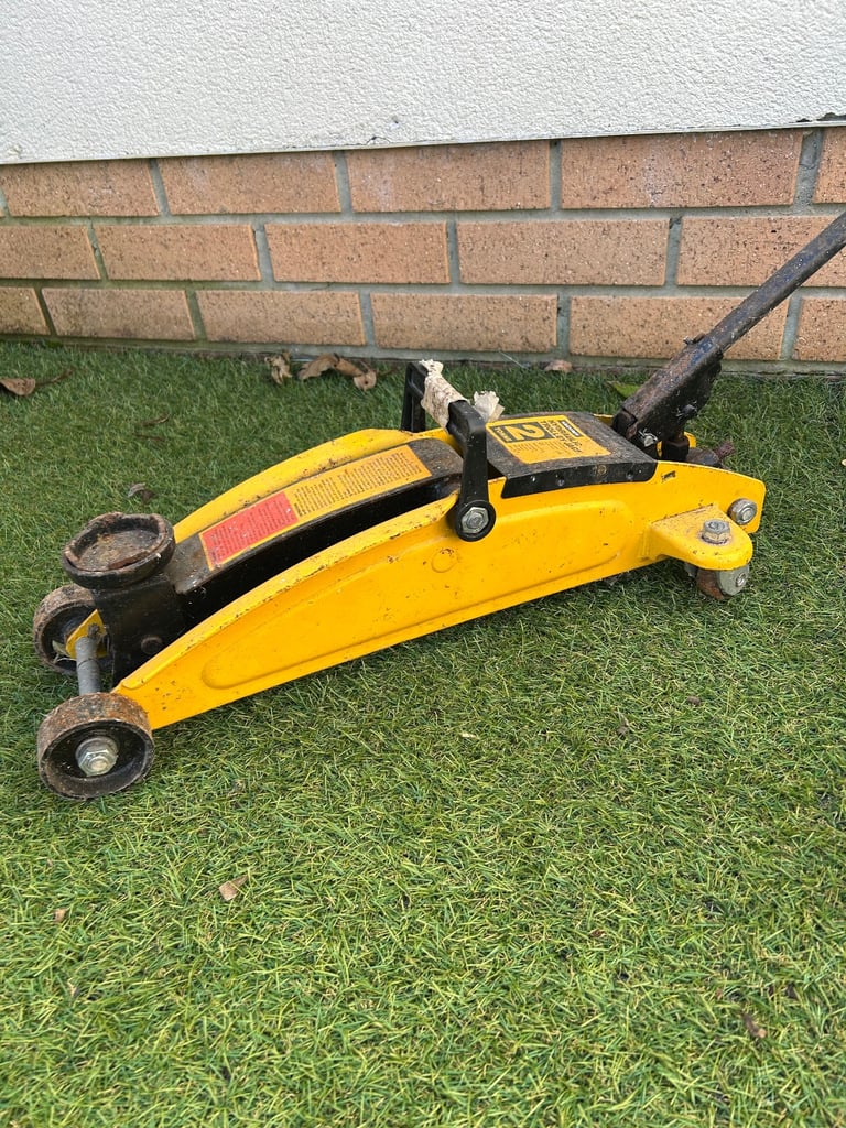 2T Trolley Jack & Handle