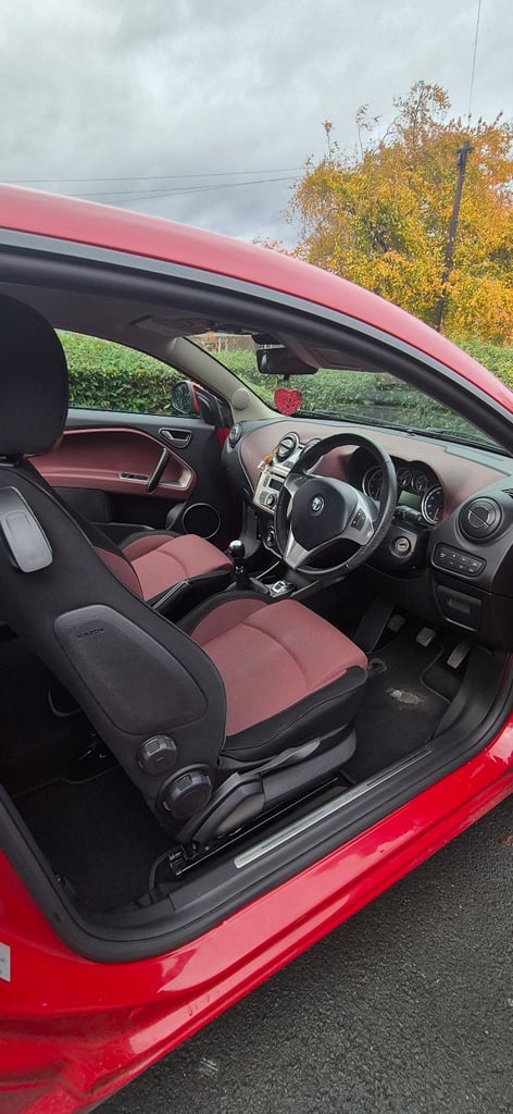 Alfa Romeo, MITO, Hatchback, 2009, Manual, 1368 (cc), 3 doors