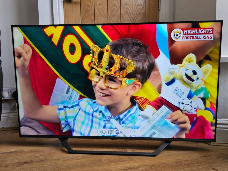 Hisense 55 inch Frameless Smart 4K UHD TV, Apps,