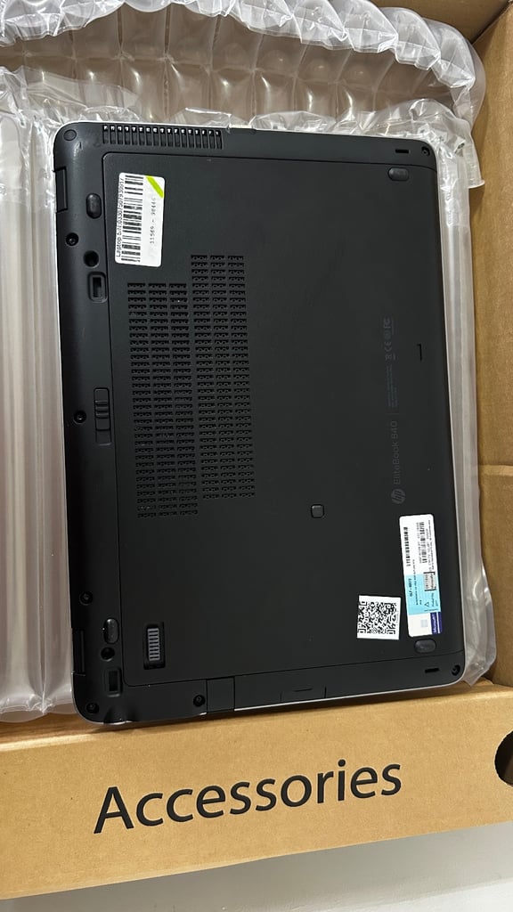 i5 EliteBook HP Laptop 840 G2 i5-5300U 8GB RAM 512GB HDD 14" Windows 10 Pro