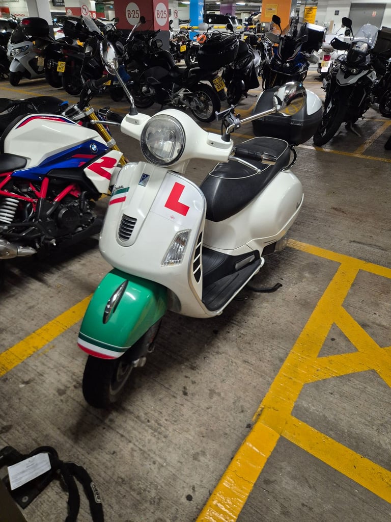 Piaggio, VESPA, 2010, 124 (cc)