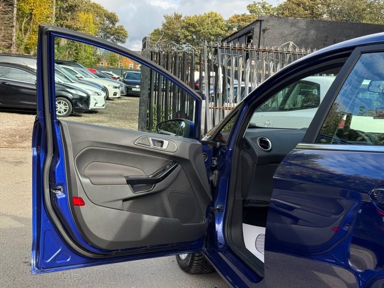 2015 Ford Fiesta 1.0T EcoBoost Zetec Hatchback 5dr Petrol Powershift Euro 6 (100 ps) Hatchback Pe...