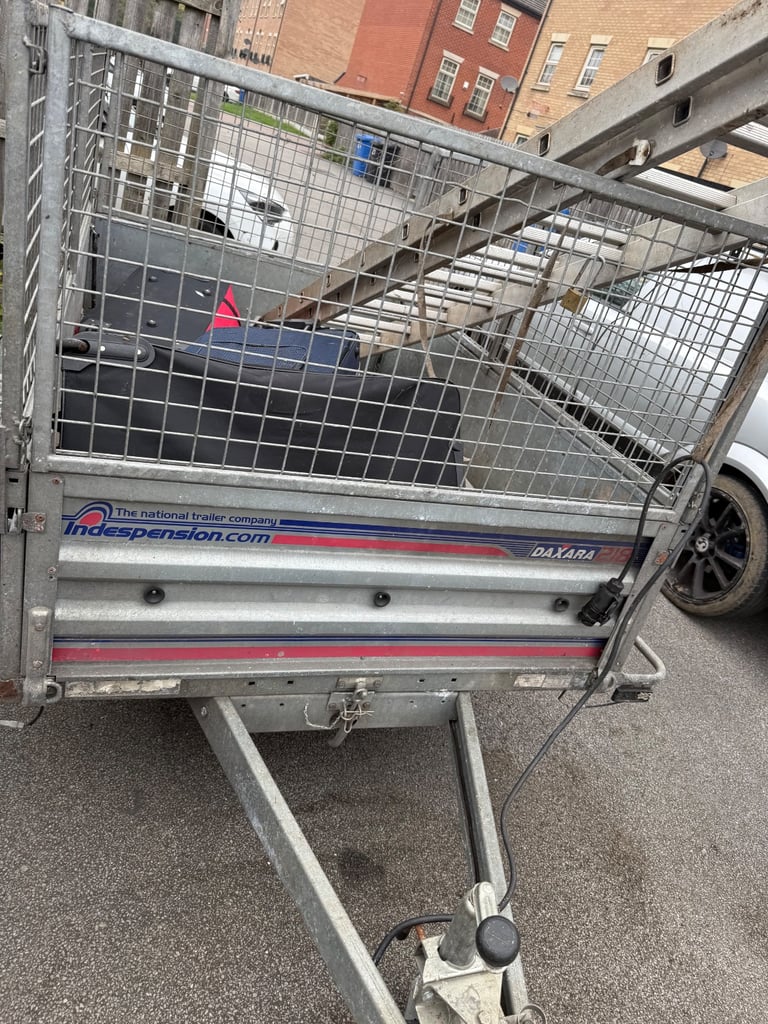 Tilt trailer