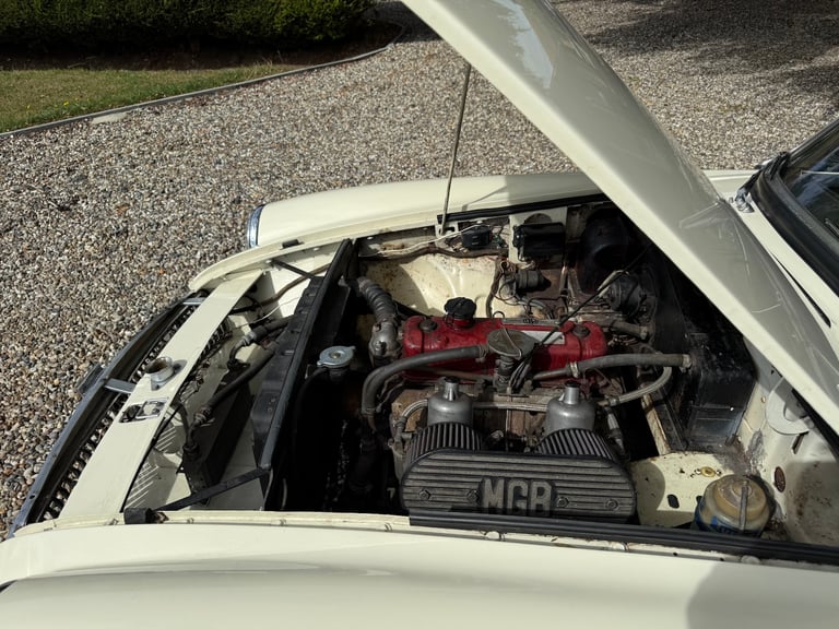 1965 MG MGB Pull Handle Roadster  Convertible PETROL Manual