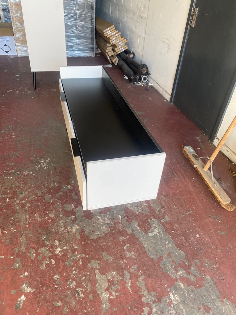 Black & grey 2 drawer tv unit 