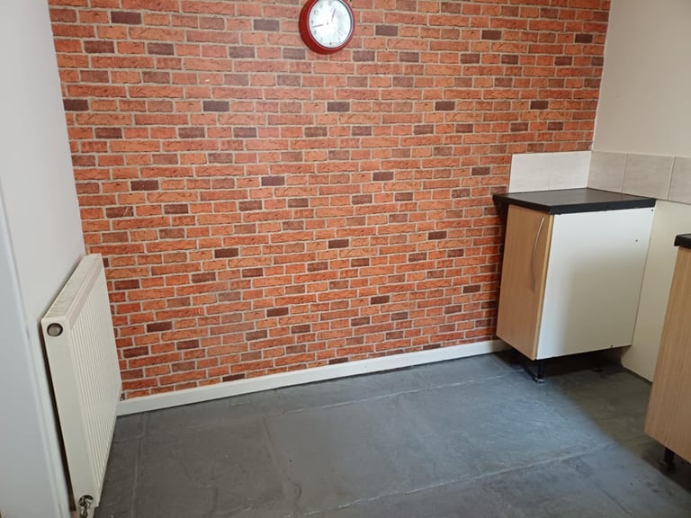 Flat To Let