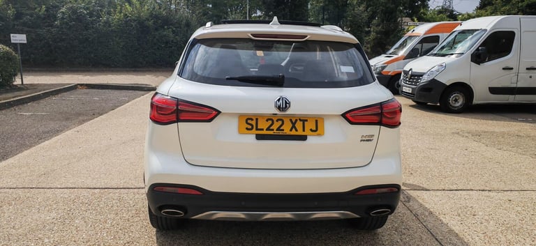 2022 MG MG HS 1.5 T-GDI 16.6kWh Exclusive Auto Euro 6 (s/s) 5dr ESTATE Petrol/Electric Hybrid Aut...