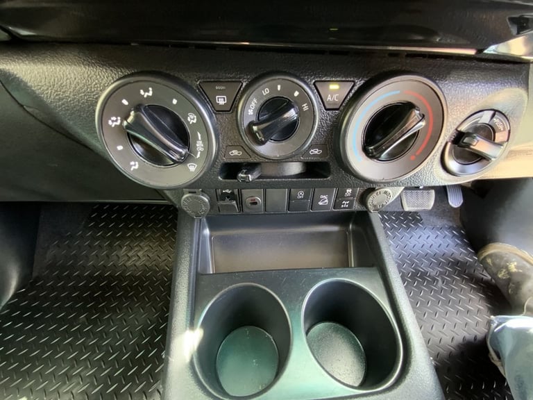 2023 Toyota Hilux 2.4 D-4D Icon Pickup Double Cab 4dr Diesel Auto 4WD Euro 6 (s/s) (150 ps) PICKU...