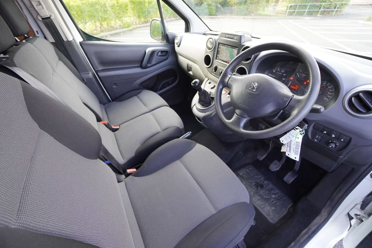 2018 Peugeot Partner 1.6 Partner Professional L1 Blue HDi + EURO 6 Panel Van Diesel Manual