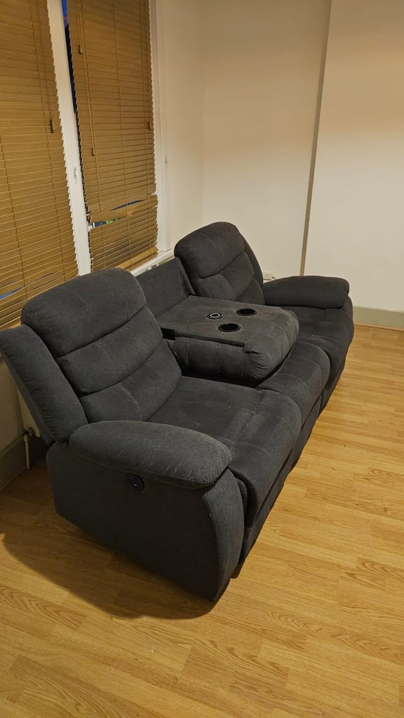 Electric Recliner Sofa – Cinema-Style 3-Seater with Cup Holders & USB