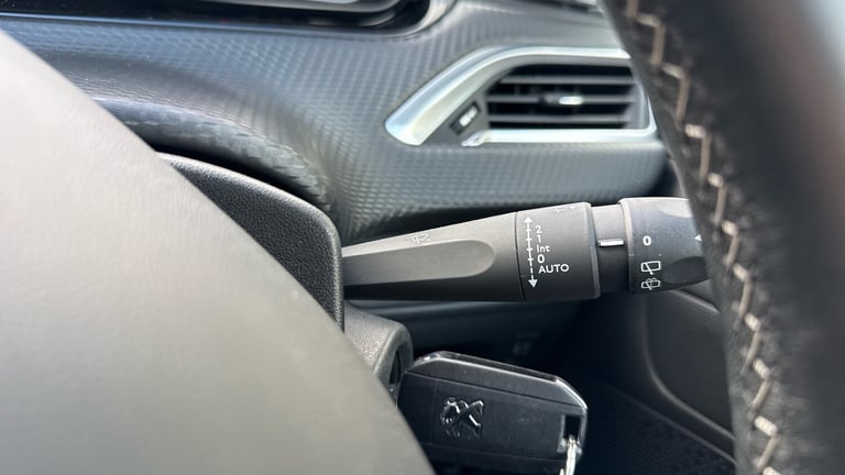 2019 Peugeot 208 1.2 PureTech Tech Edition Hatchback 5dr Petrol Manual Euro 6 (s/s) (82 ps) Hatch...
