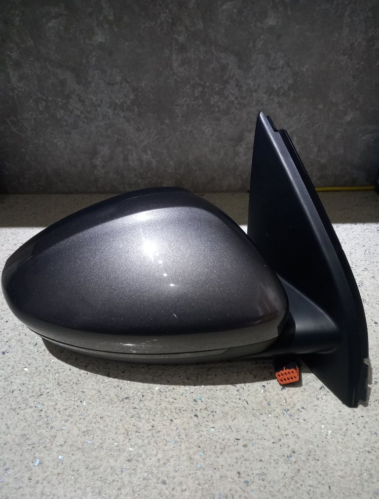 Peugeot 308 (2019) driverside Electric Mirror.