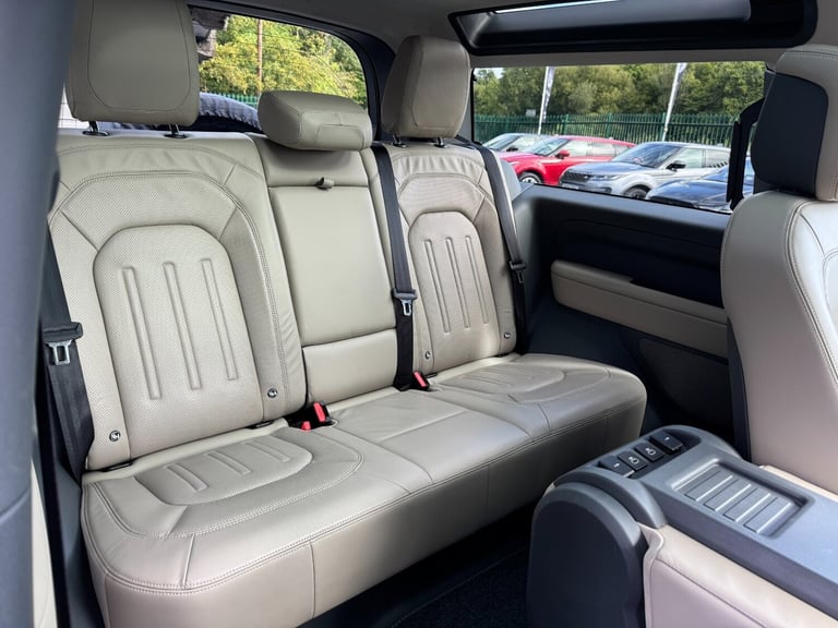 2021 Land Rover Defender 2.0 P300 HSE 90 3dr Auto [6 Seat] Estate Petrol Automatic