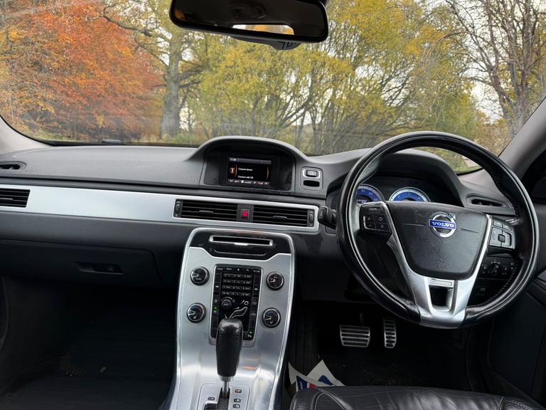 Volvo, V70, Estate, 2012, Semi-Auto, 1984 (cc), 5 doors