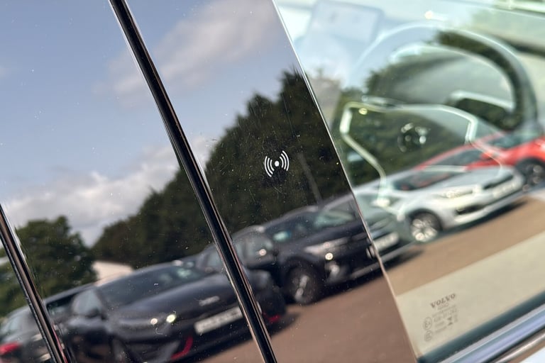 Volvo Ex30 Twin Performance 69kwh Ultra Suv 5dr Electric Auto Awd 428 Ps