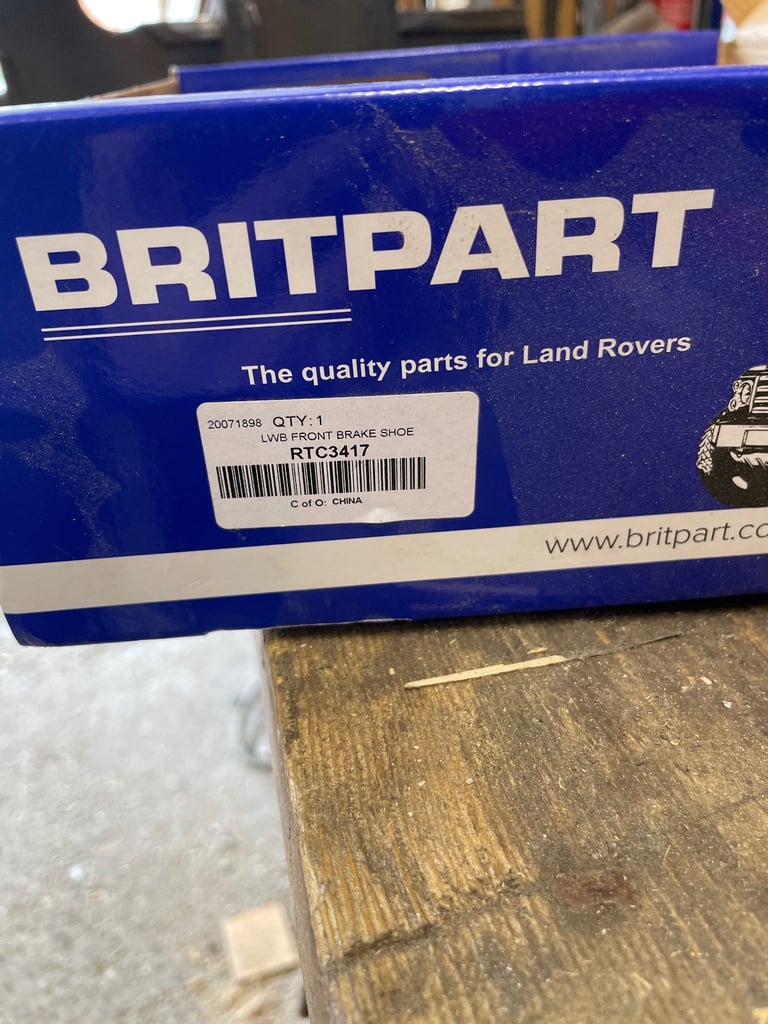 Landrover series front brake shoes