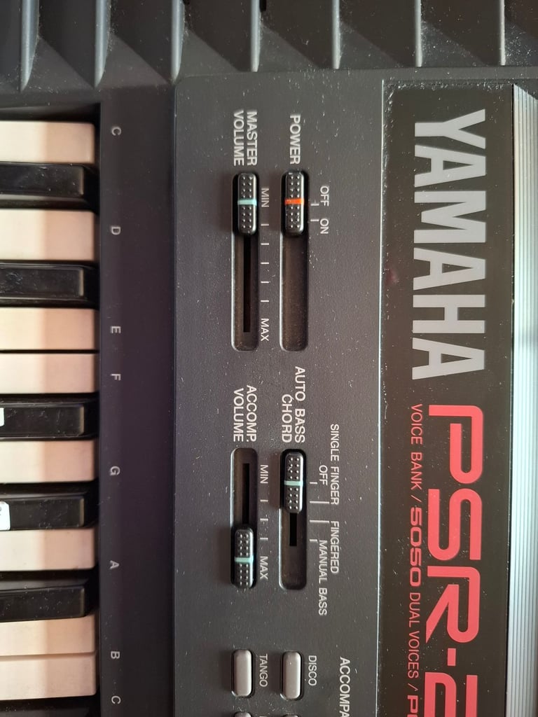 Vintage Yamaha Electric Keyboard 1989