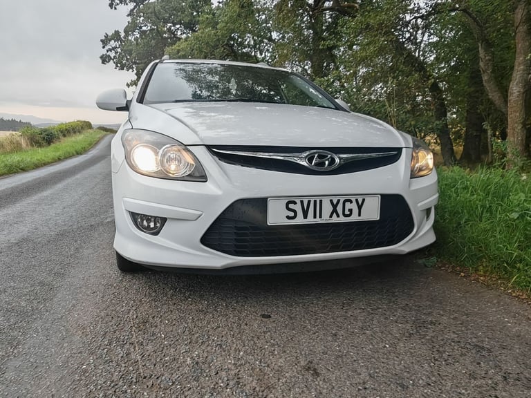 Hyundai i30 COMFORT CRDI (2011) Estate 1.6 Diesel 60MPG A/C Full MOT 2 Remote Keys New Tyres