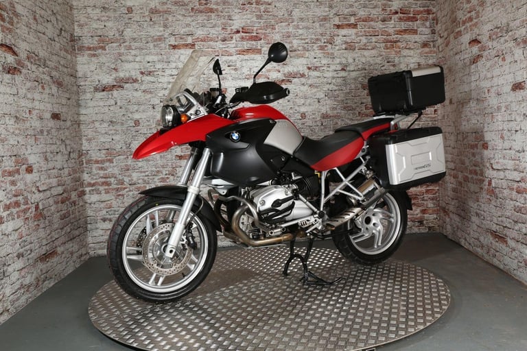BMW R1200GS - 2005 Petrol Manual in Red