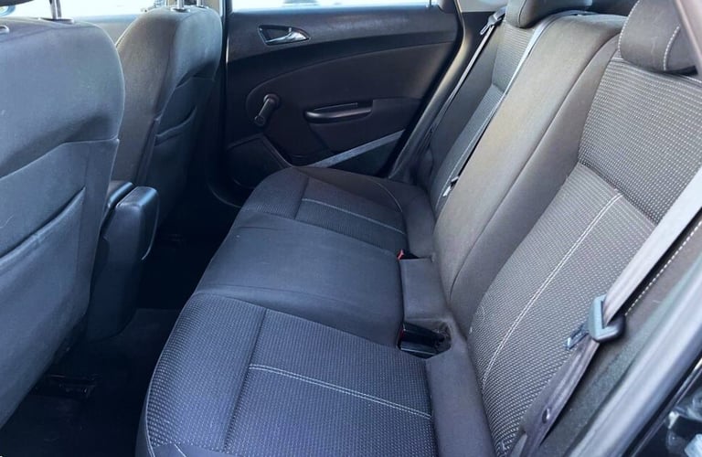 2014 Vauxhall Astra 1.6 SRi Manual 70,000 Miles . 5dr . Good Mileage . CHEAP on Fuel . HATCHBACK ...