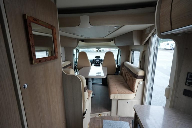 Burstner Ixeo Time it 585 FIAT 4 BERTH 4 TRAVEL SEAT MOTORHOME