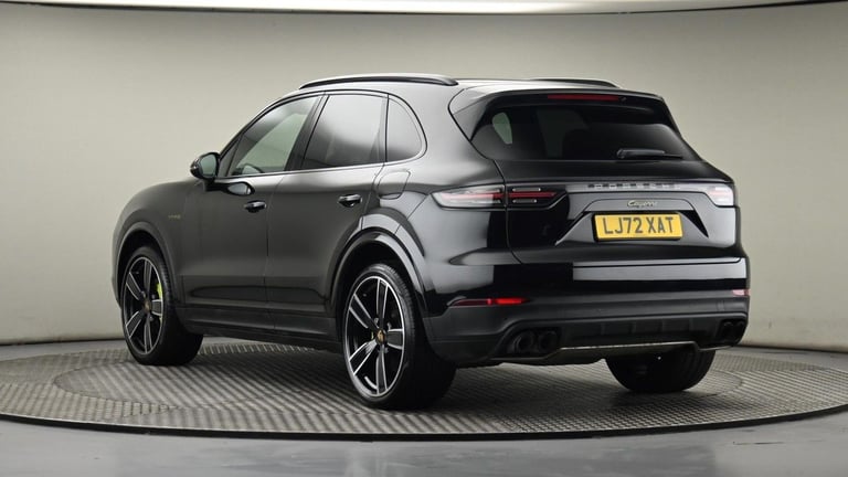 2022 Porsche Cayenne 3.0 V6 E-Hybrid 17.9kWh Platinum Edition TiptronicS 4WD Euro 6 (s/s) 5dr (3 ...