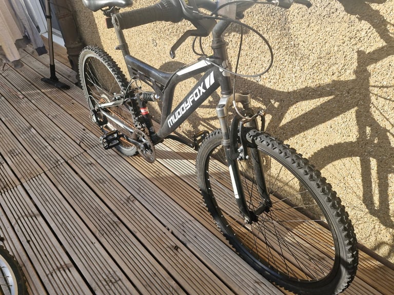Muddy fox bike black and white