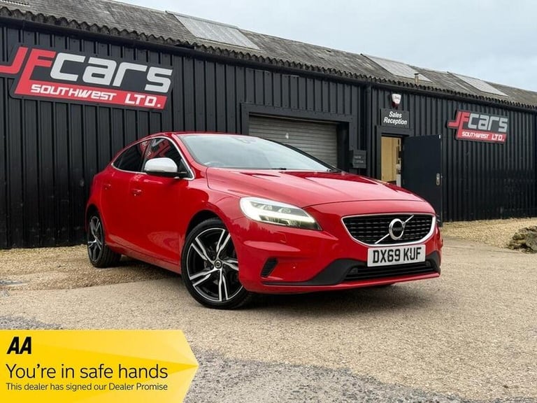 VOLVO V40 1.5 T2 R-Design Edition Auto Euro 6 (s/s) 5dr 2019