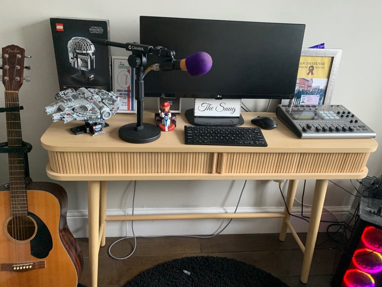 Tv stand and matching desk 
