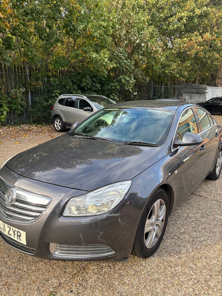 2011 Vauxhall Insignia 1.8i 16V Exclusiv 5dr HATCHBACK Petrol Manual