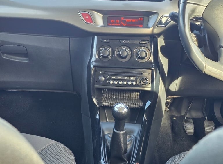 CITROEN C3 1.0 PETROL MANUAL IN CLEAN CONDITION. LONG MOT. SERVICE HISTORY 