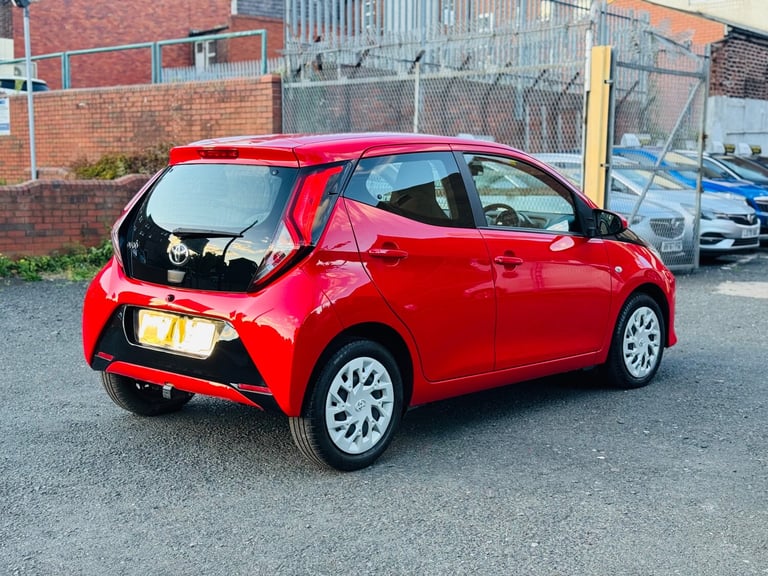 2020 Toyota Aygo 1.0 VVT-i x-play Hatchback 5dr Petrol Manual Euro 6 (71 ps)