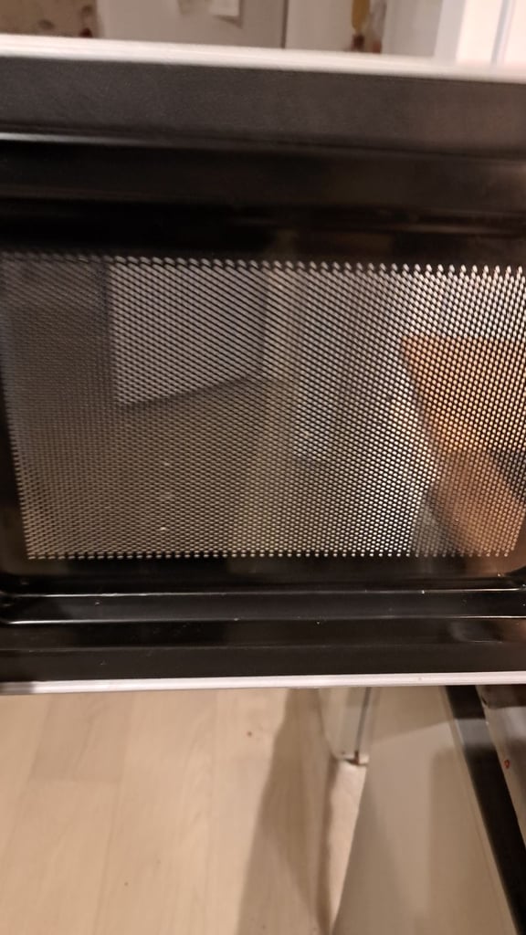 Small microwave 