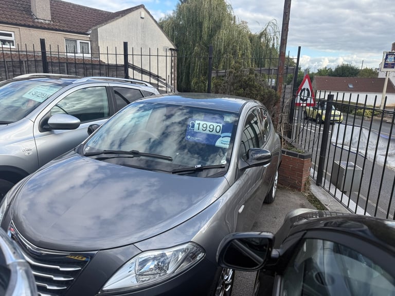 2013 Chrysler Ypsilon 1.2 SE Hatchback 5dr Petrol Manual Euro 5 (s/s) (69 bhp)