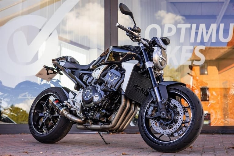 Honda CB1000R EXTRAS ! LOW MILES ! STUNNING