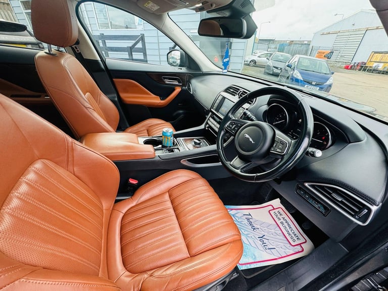 2017 Jaguar F-Pace 2.0d Portfolio 5dr Auto AWD ESTATE DIESEL Automatic