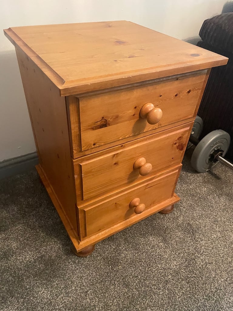 Bedside chest 
